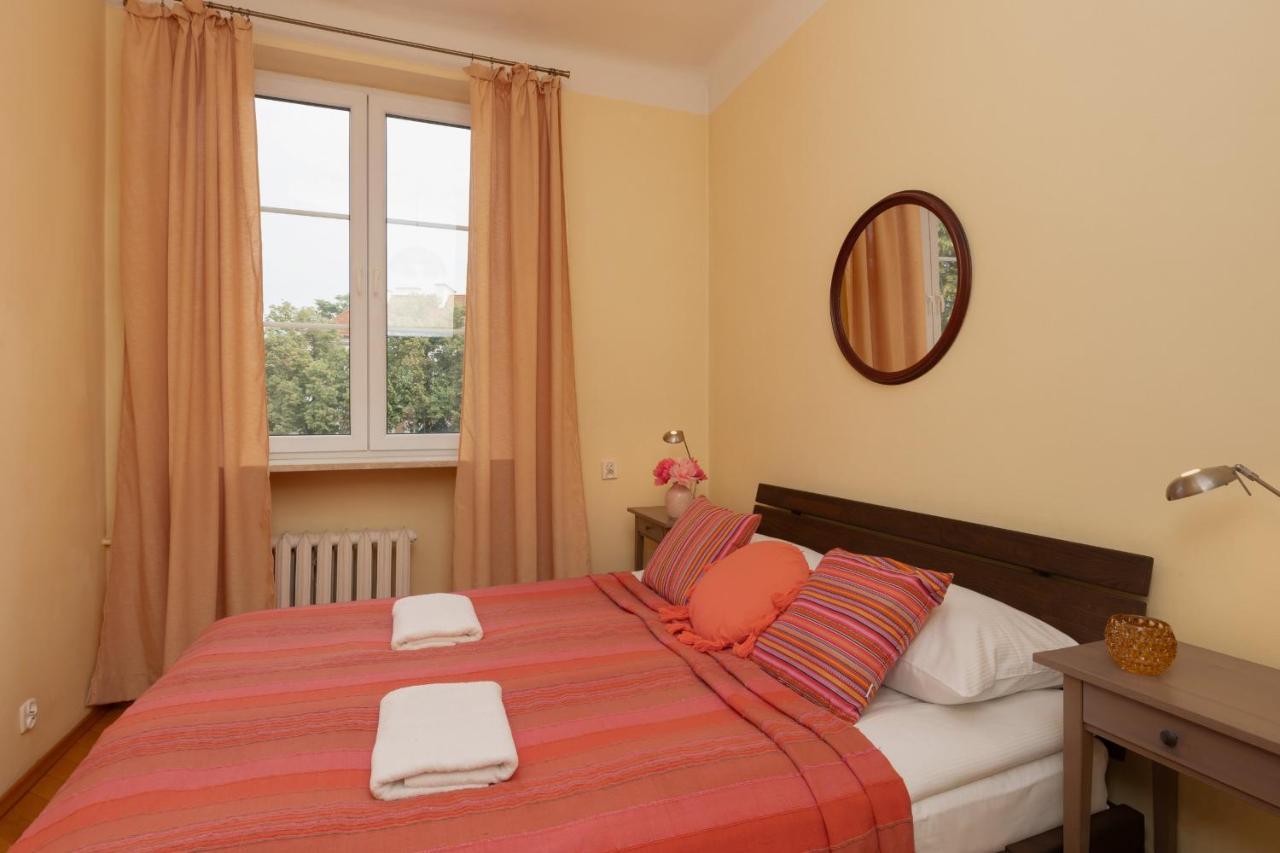 Warsaw New Town Square Apartment For 5 Guests By Noclegi Renters Extérieur photo